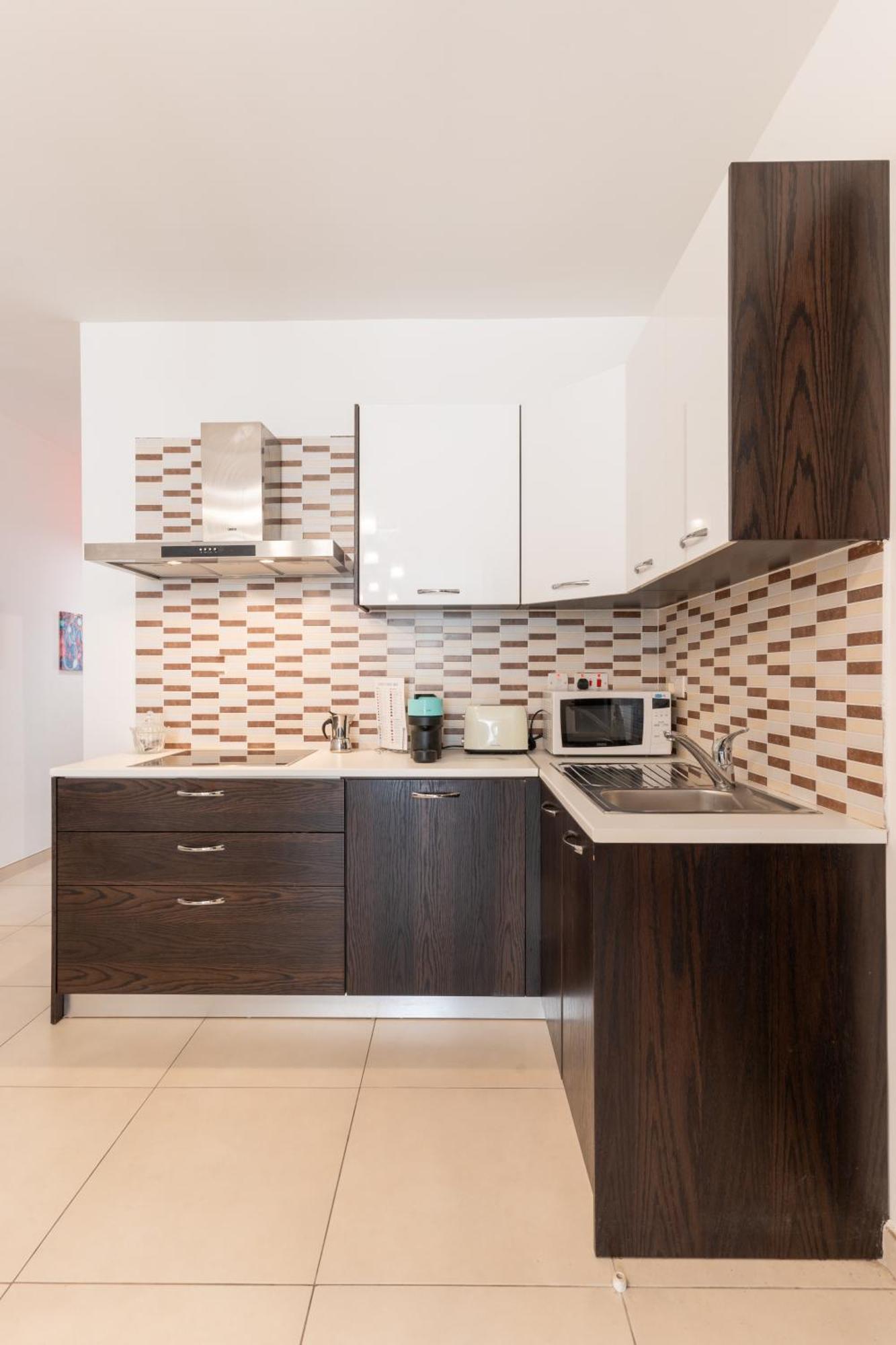 2 Bedroom In Central St Julians Prime Location In Paceville Apt 3 By Vaganza San Giuliano Esterno foto