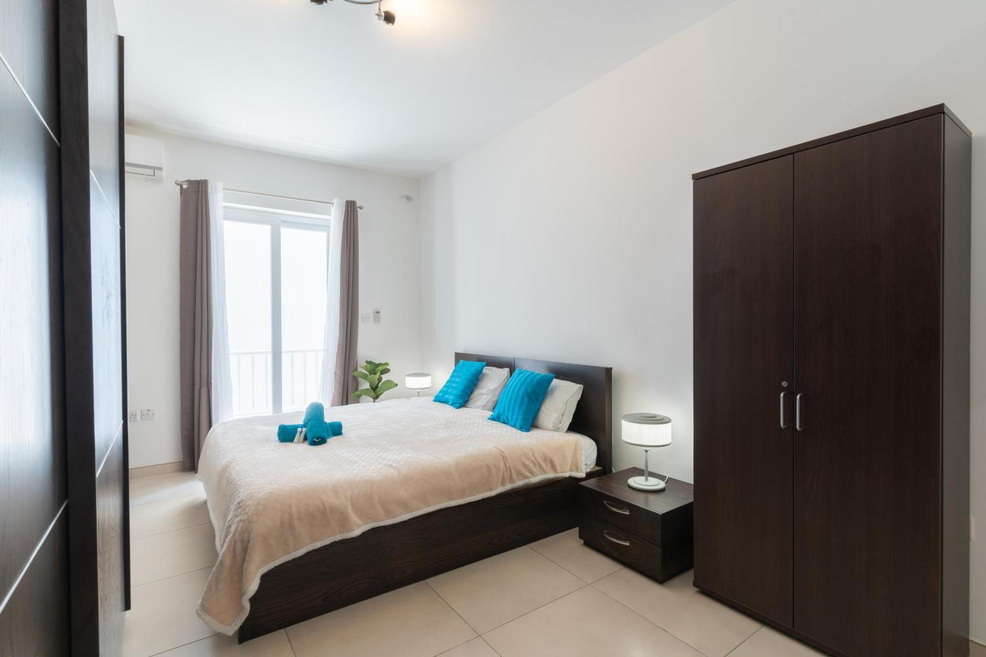 2 Bedroom In Central St Julians Prime Location In Paceville Apt 3 By Vaganza San Giuliano Esterno foto