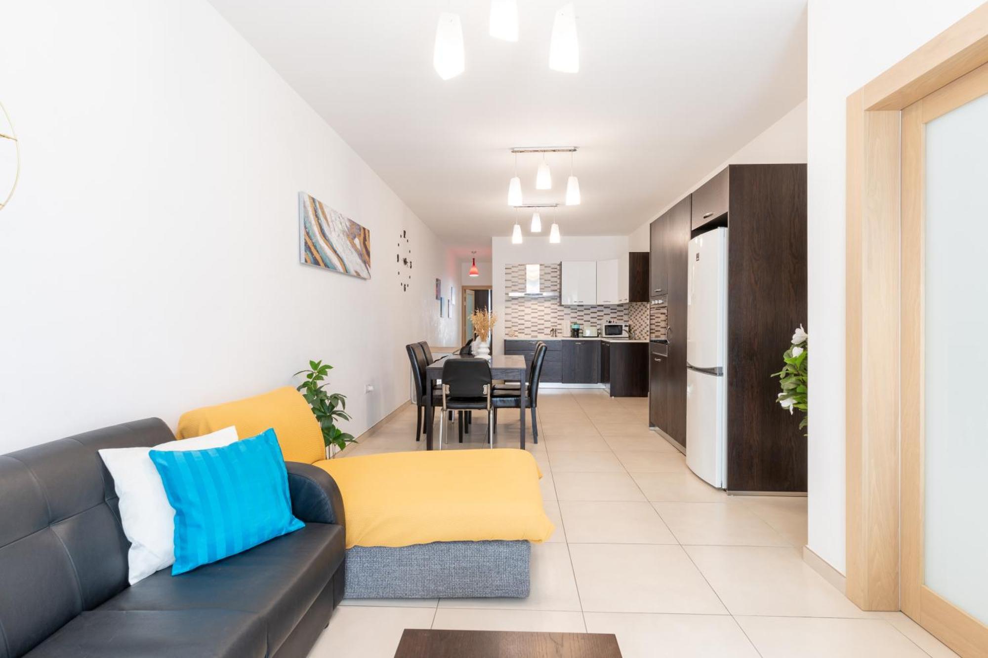 2 Bedroom In Central St Julians Prime Location In Paceville Apt 3 By Vaganza San Giuliano Esterno foto
