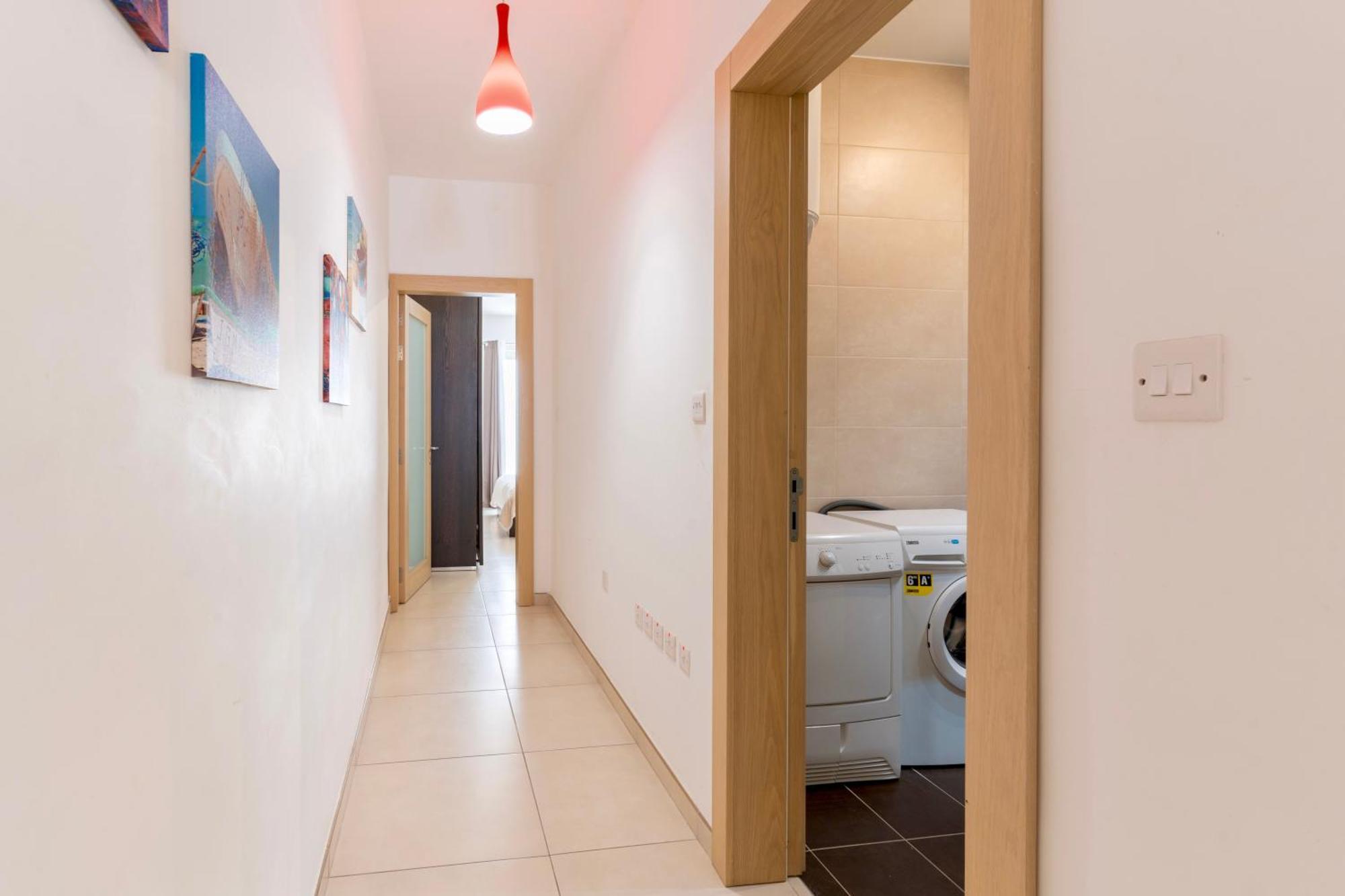 2 Bedroom In Central St Julians Prime Location In Paceville Apt 3 By Vaganza San Giuliano Esterno foto