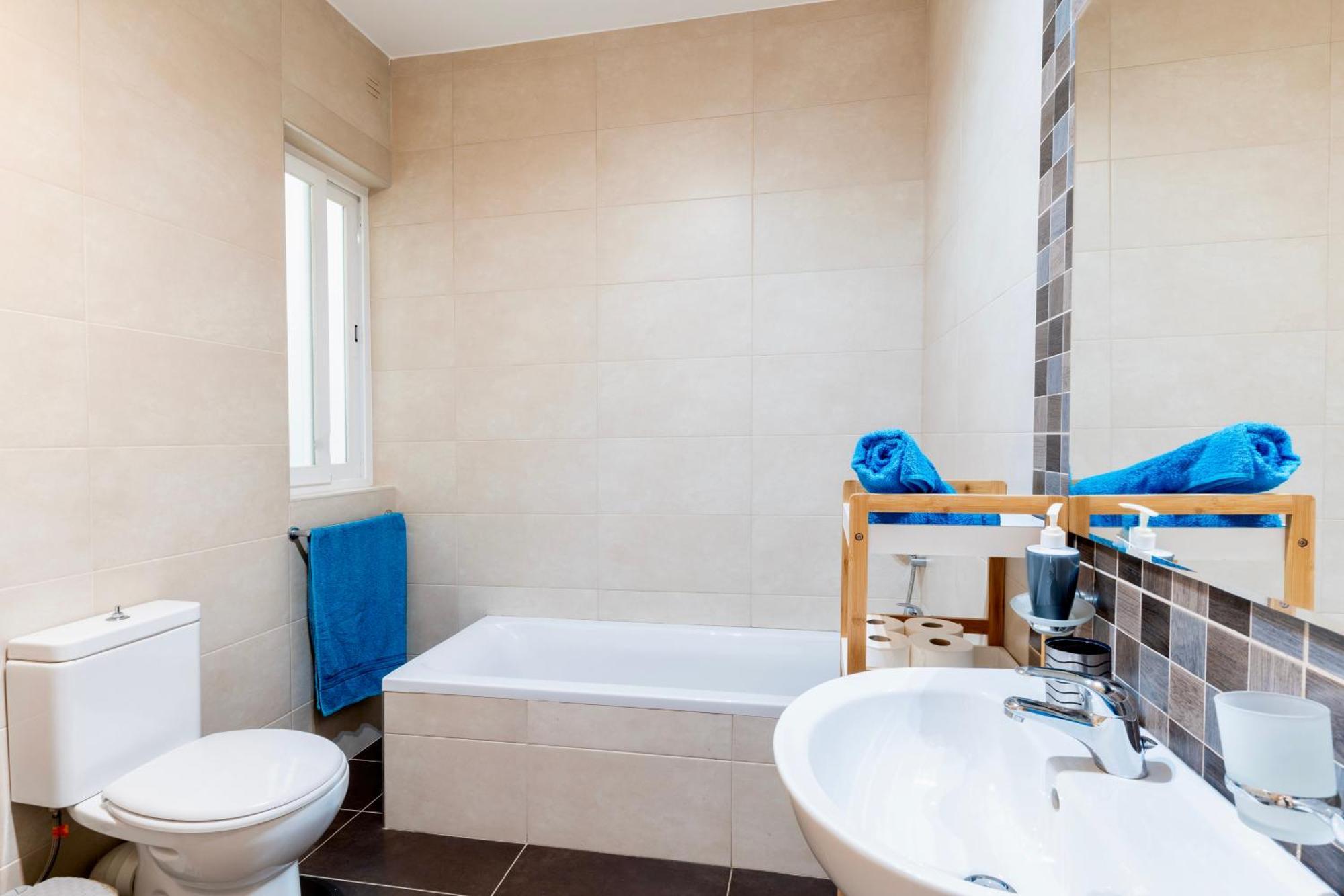 2 Bedroom In Central St Julians Prime Location In Paceville Apt 3 By Vaganza San Giuliano Esterno foto